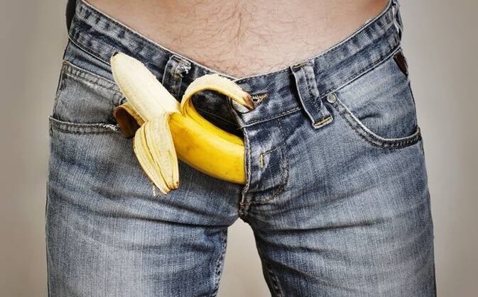 Velik petelin na primeru banane